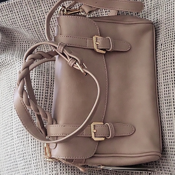 BEAUTIFUL PURSE👛 - Picture 2 of 8